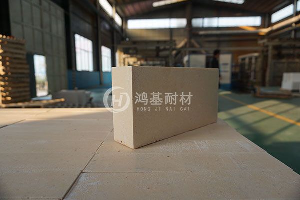 耐火砖遇到高温有什么化学反应