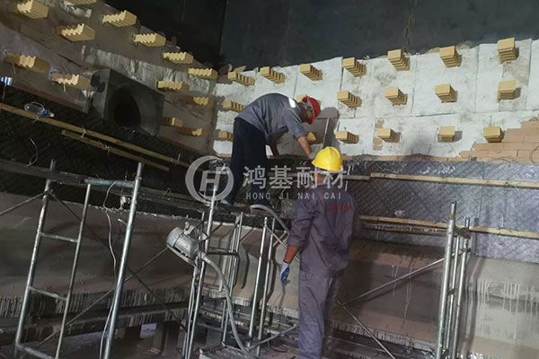 包头熔铝炉炉墙改造