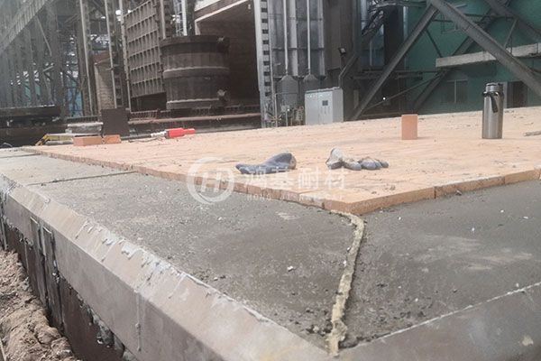 台车式锻造加热炉台车围挡施工完毕