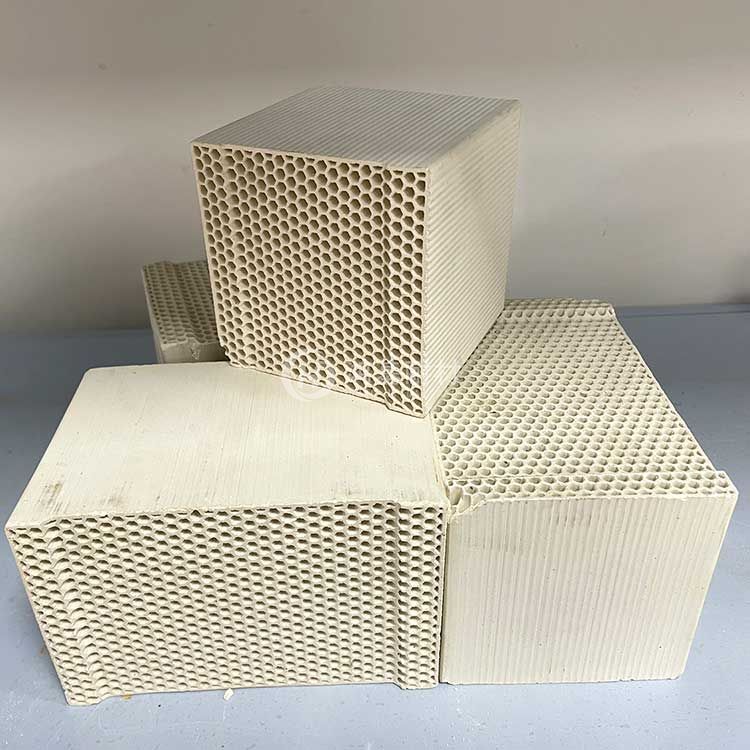 陶瓷蜂窝蓄热体